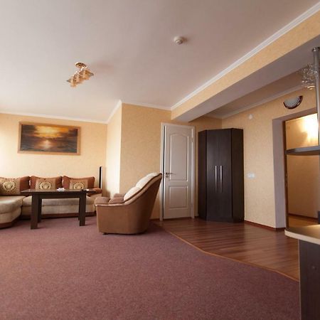 Hotel Prietenia Bender Exteriér fotografie