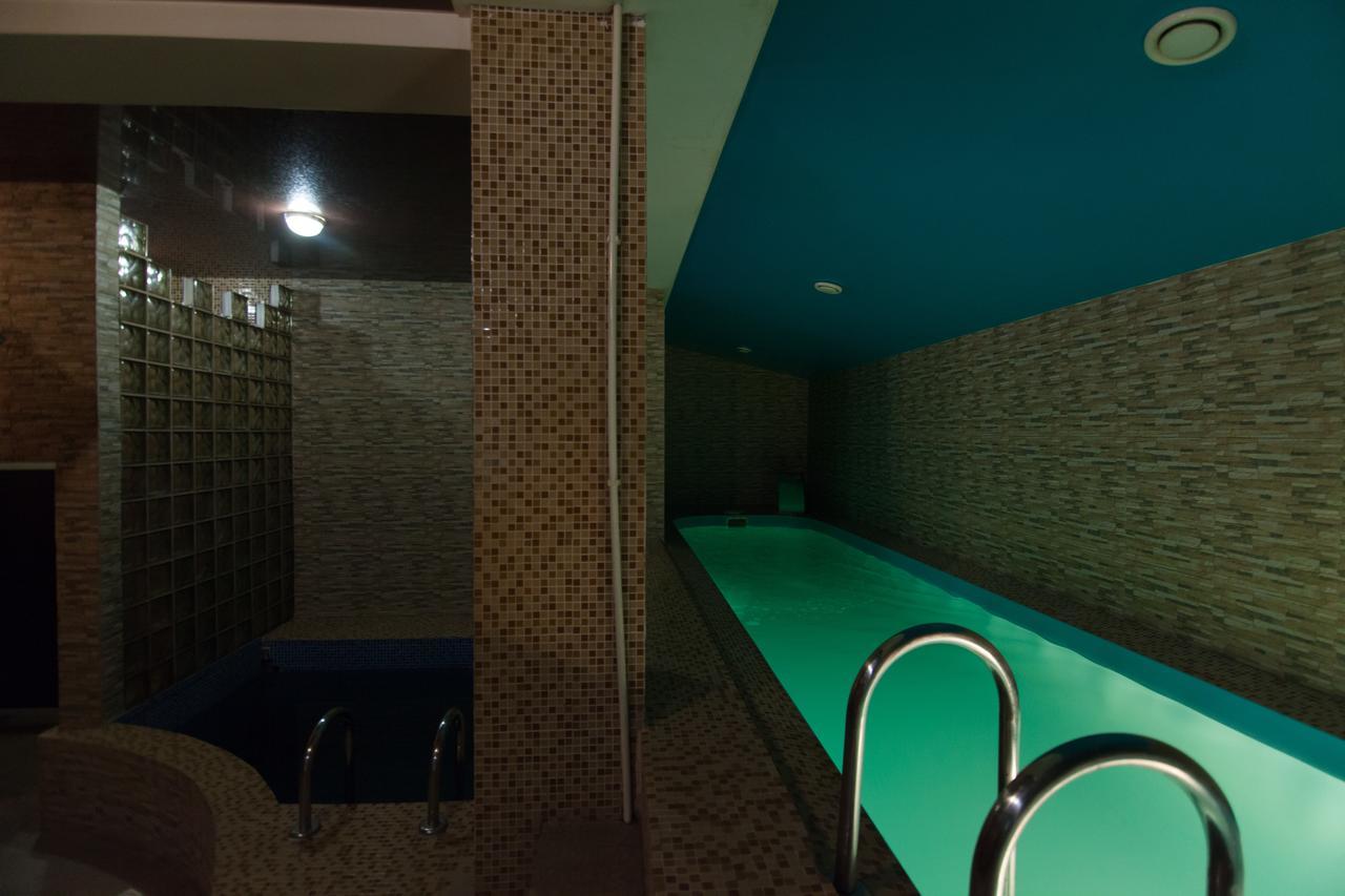 Hotel Prietenia Bender Exteriér fotografie